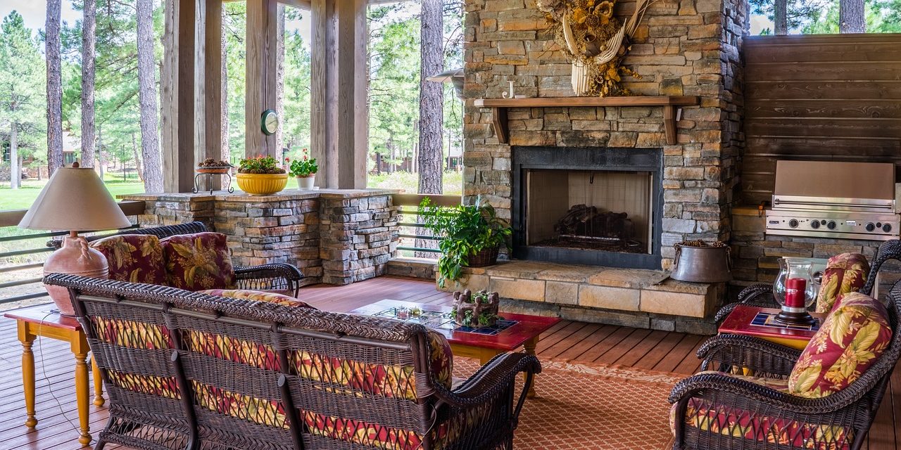 Extend Your Living Space andBring the Indoors Out